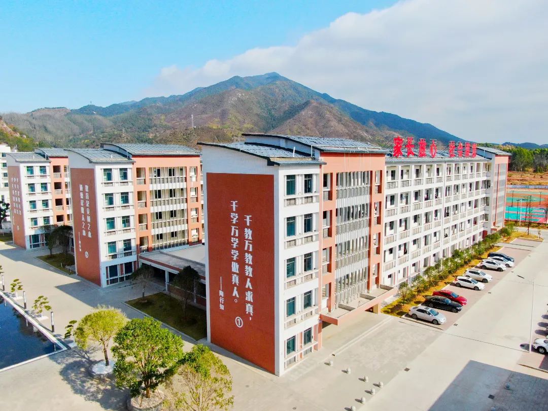 教學(xué)樓學(xué)習(xí)2.jpg 圖片